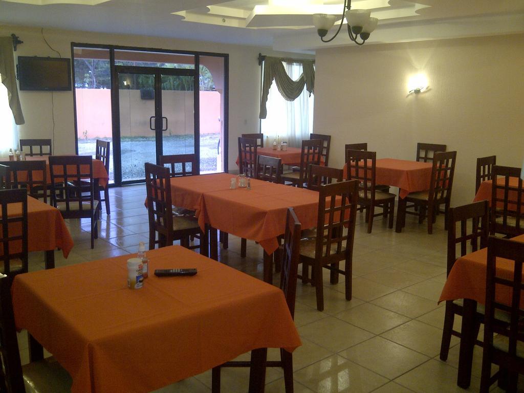 Hotel Cibeles La Ceiba Exterior photo